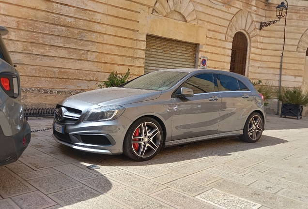 Mercedes-Benz A 45 AMG