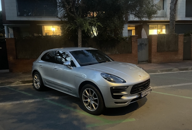 Porsche 95B Macan GTS