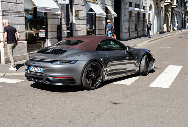 Porsche 992 Carrera 4 GTS Cabriolet