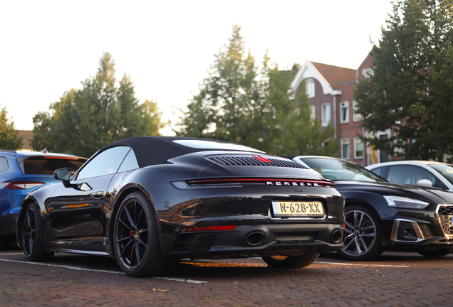 Porsche 992 Carrera 4S Cabriolet