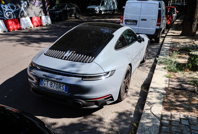 Porsche 992 Carrera GTS