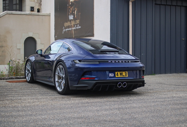 Porsche 992 GT3 Touring