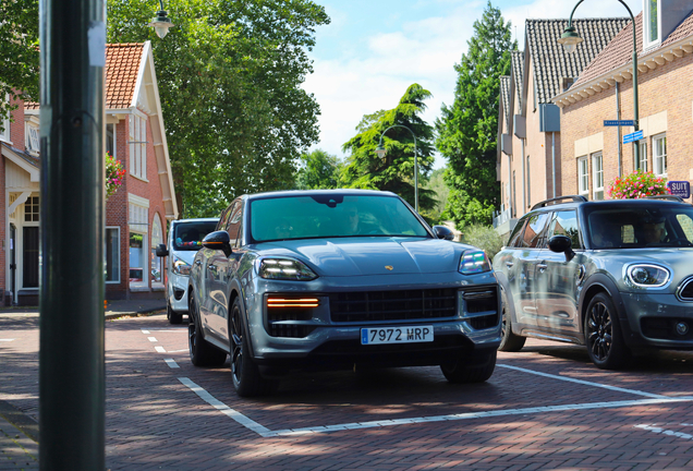 Porsche Cayenne Coupé Turbo E-Hybrid