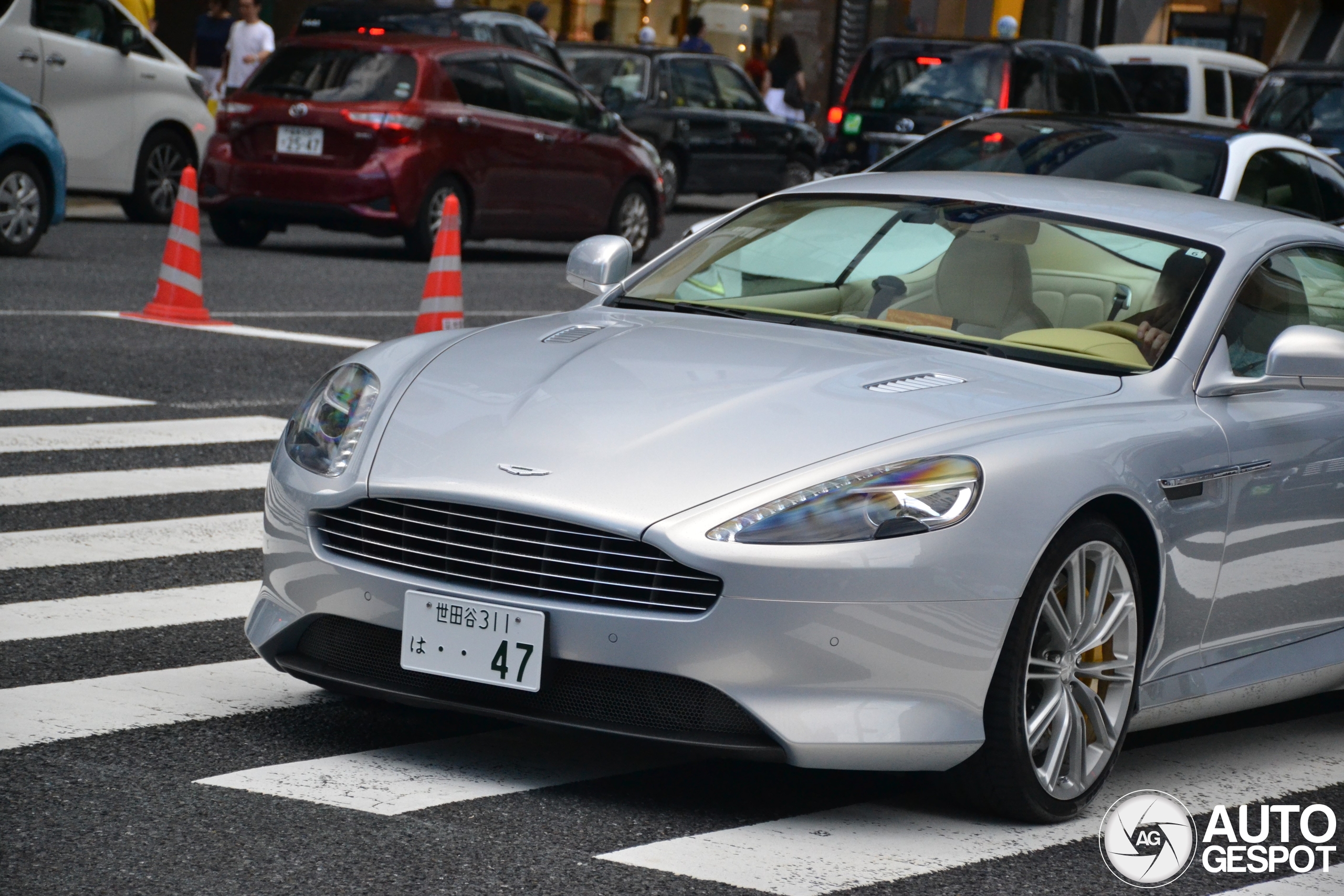 Aston Martin DB9 2013