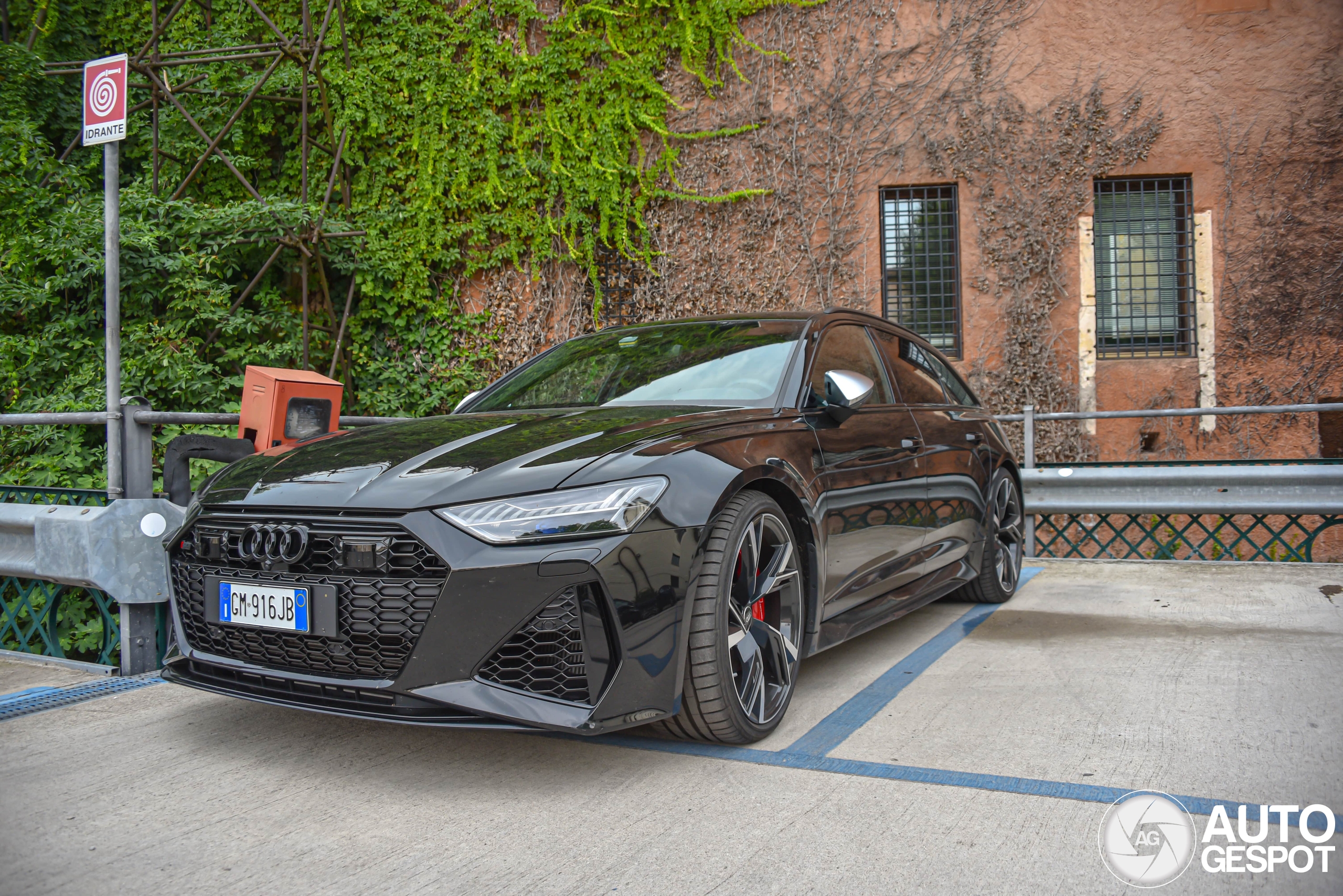 Audi RS6 Avant C8