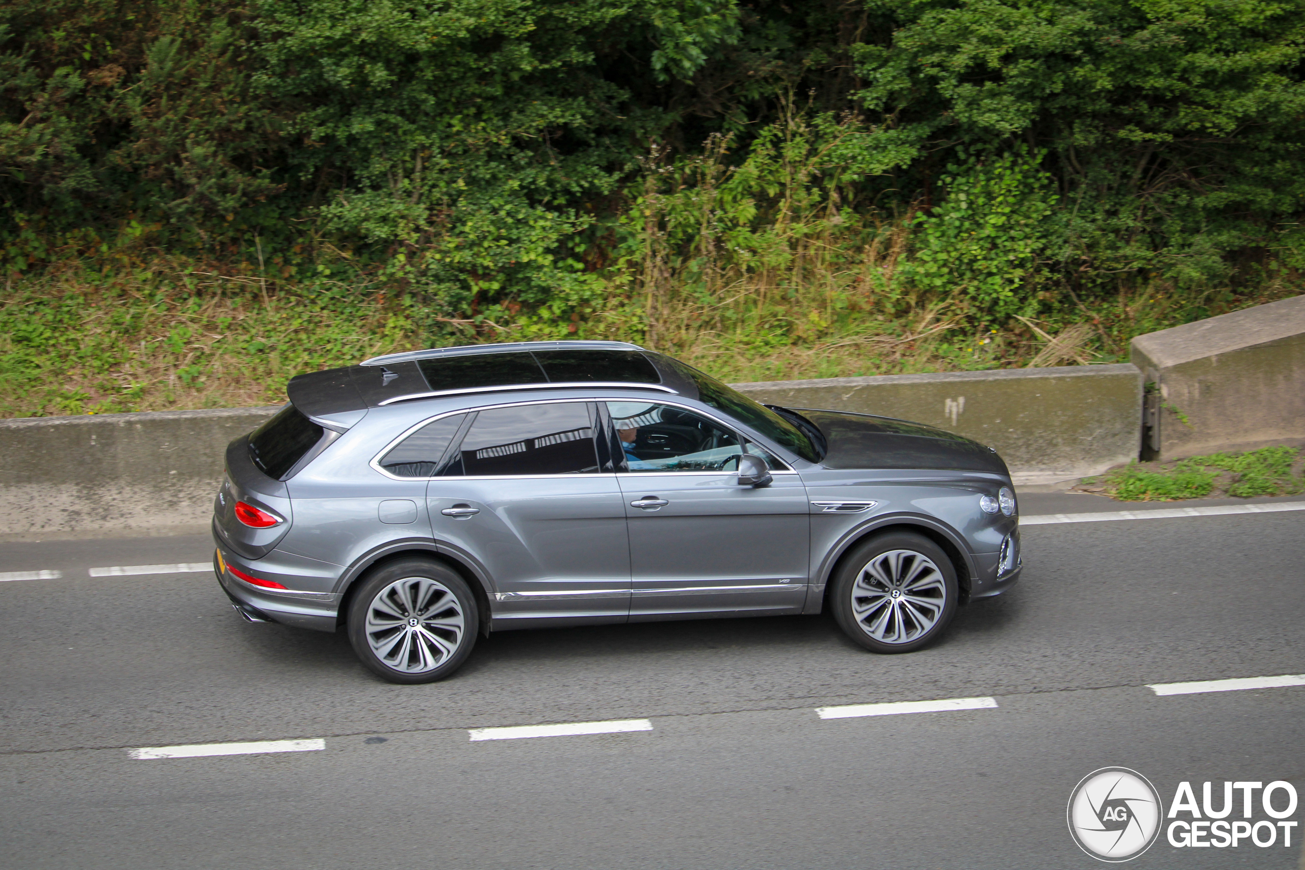 Bentley Bentayga V8 2021