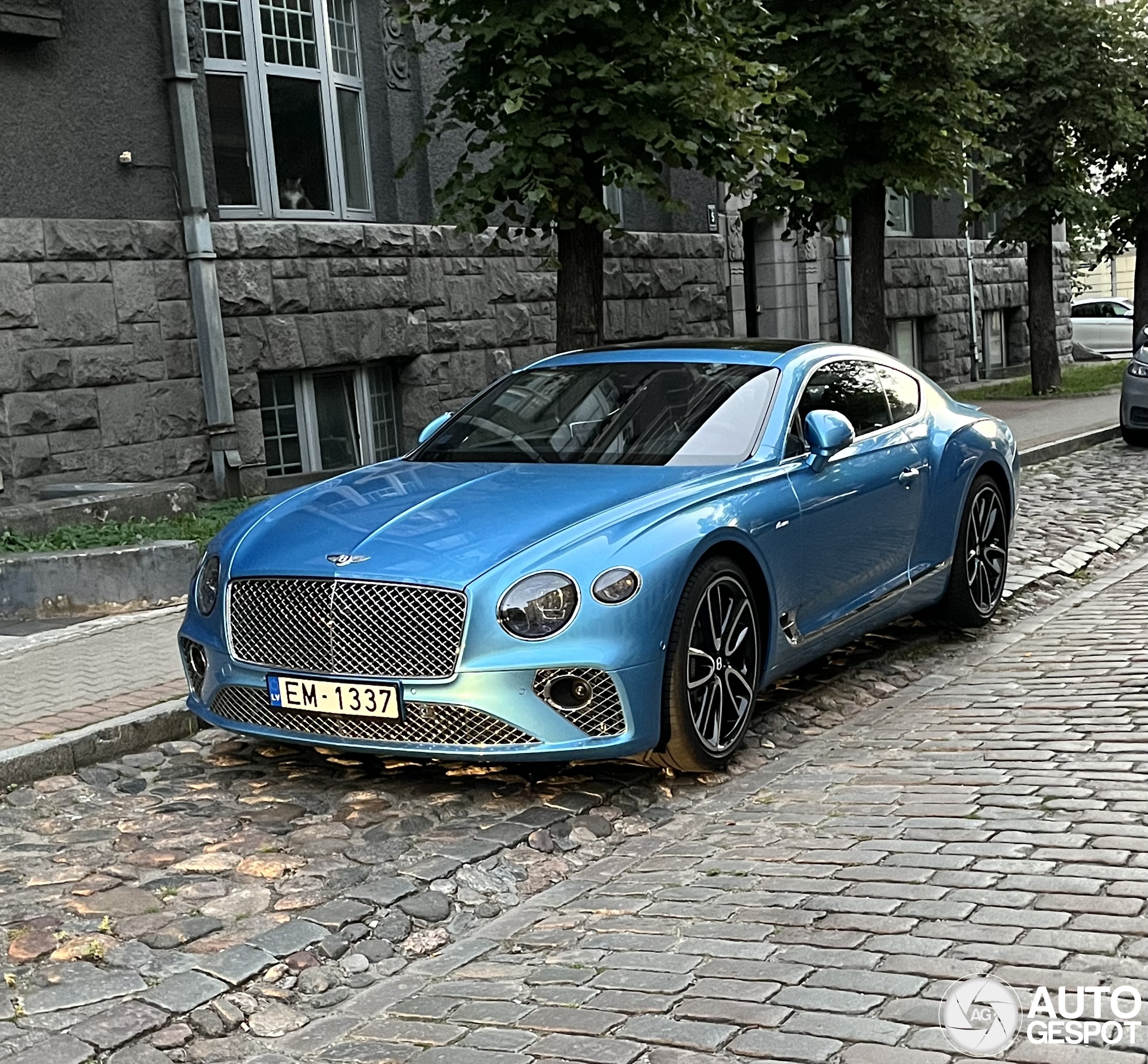 Bentley Continental GT V8 Azure