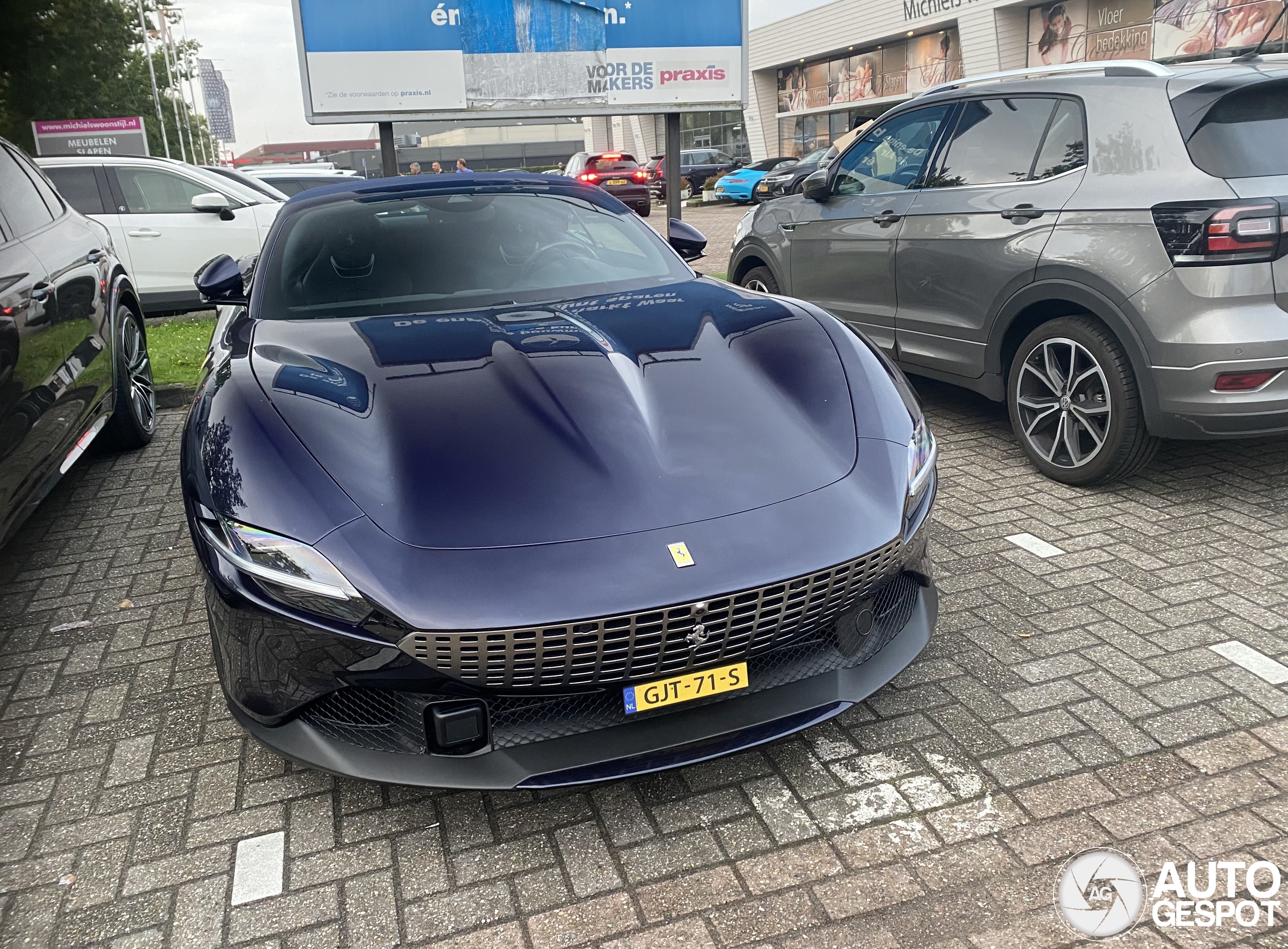 Ferrari Roma Spider