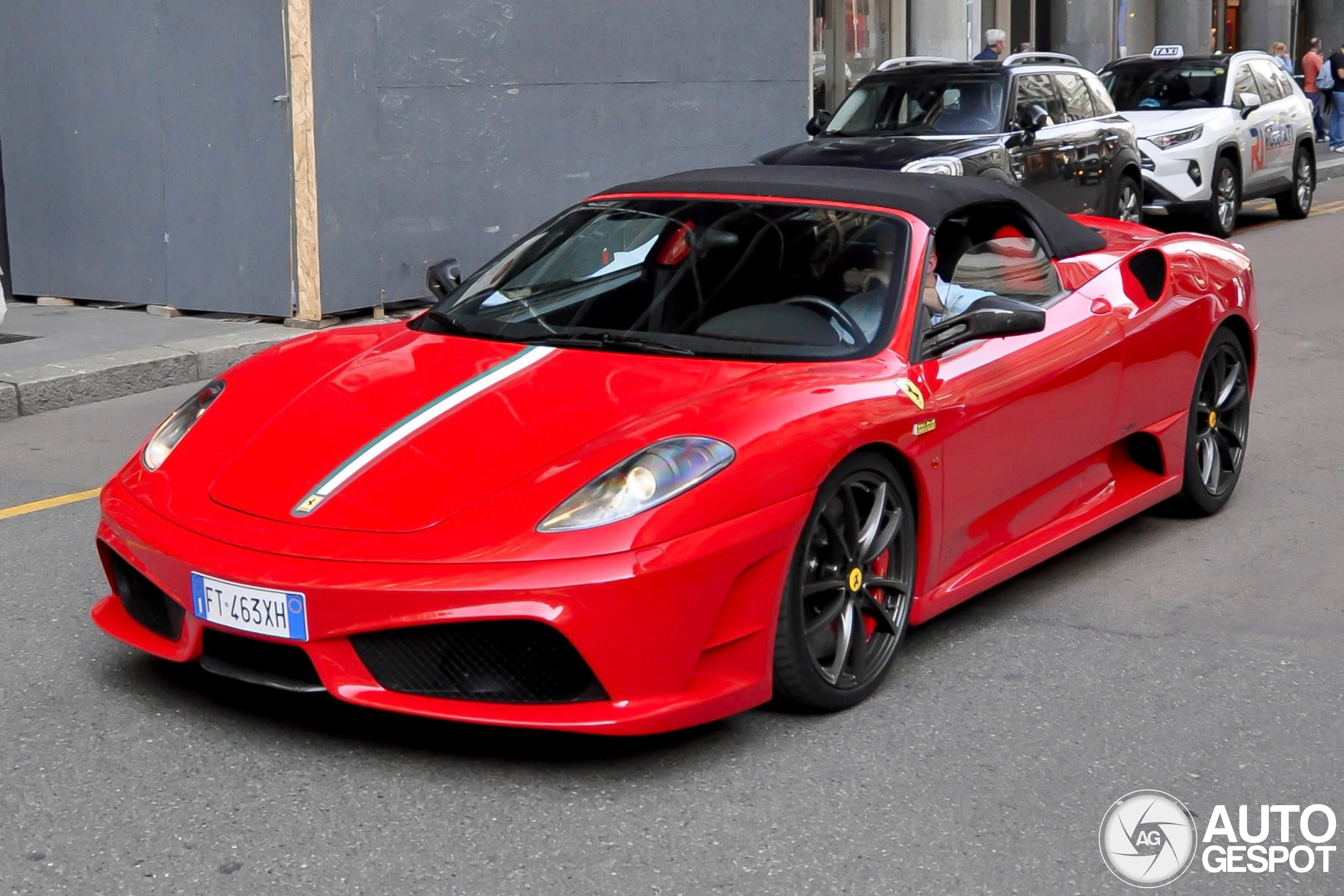 Ferrari Scuderia Spider 16M