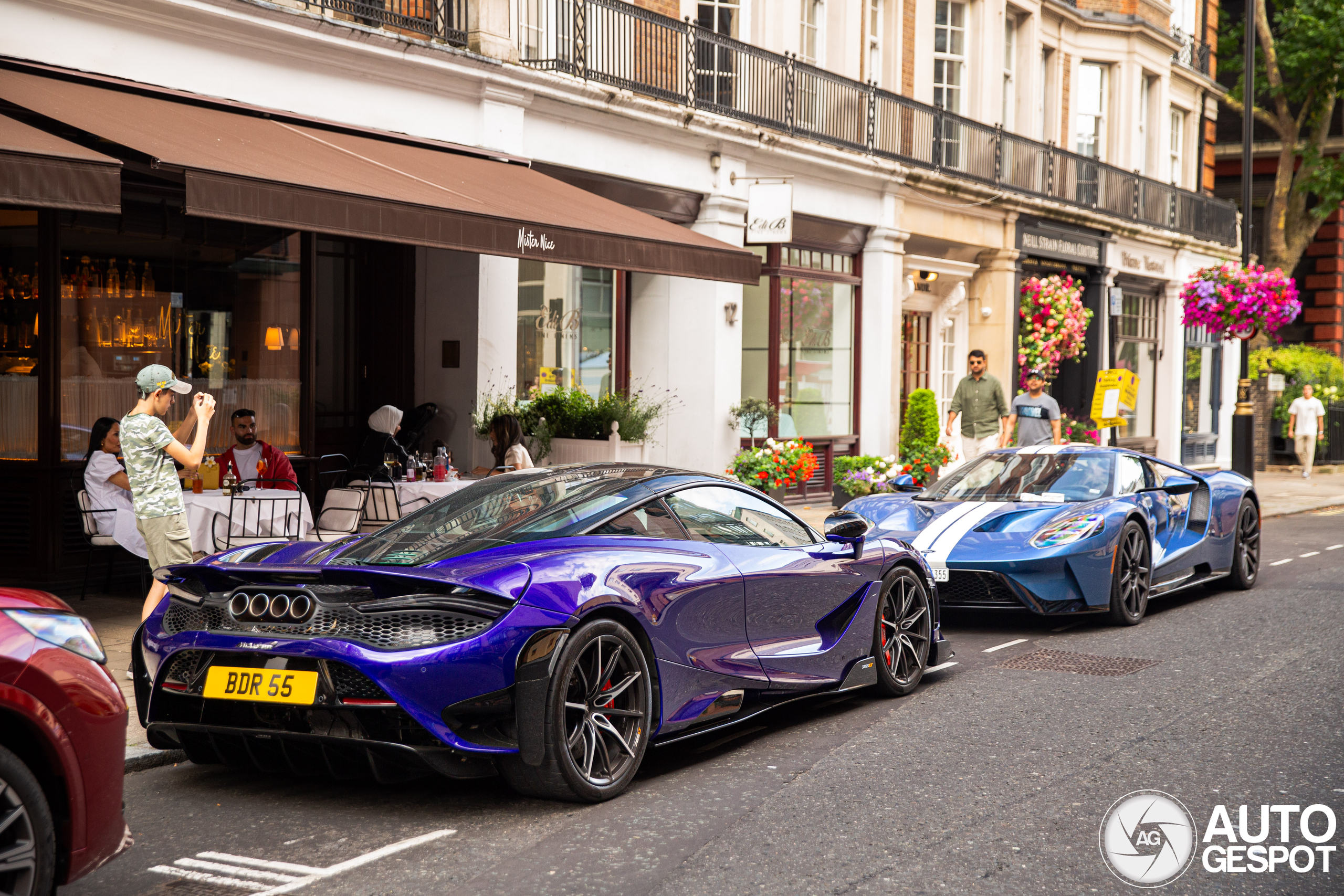 McLaren 765LT