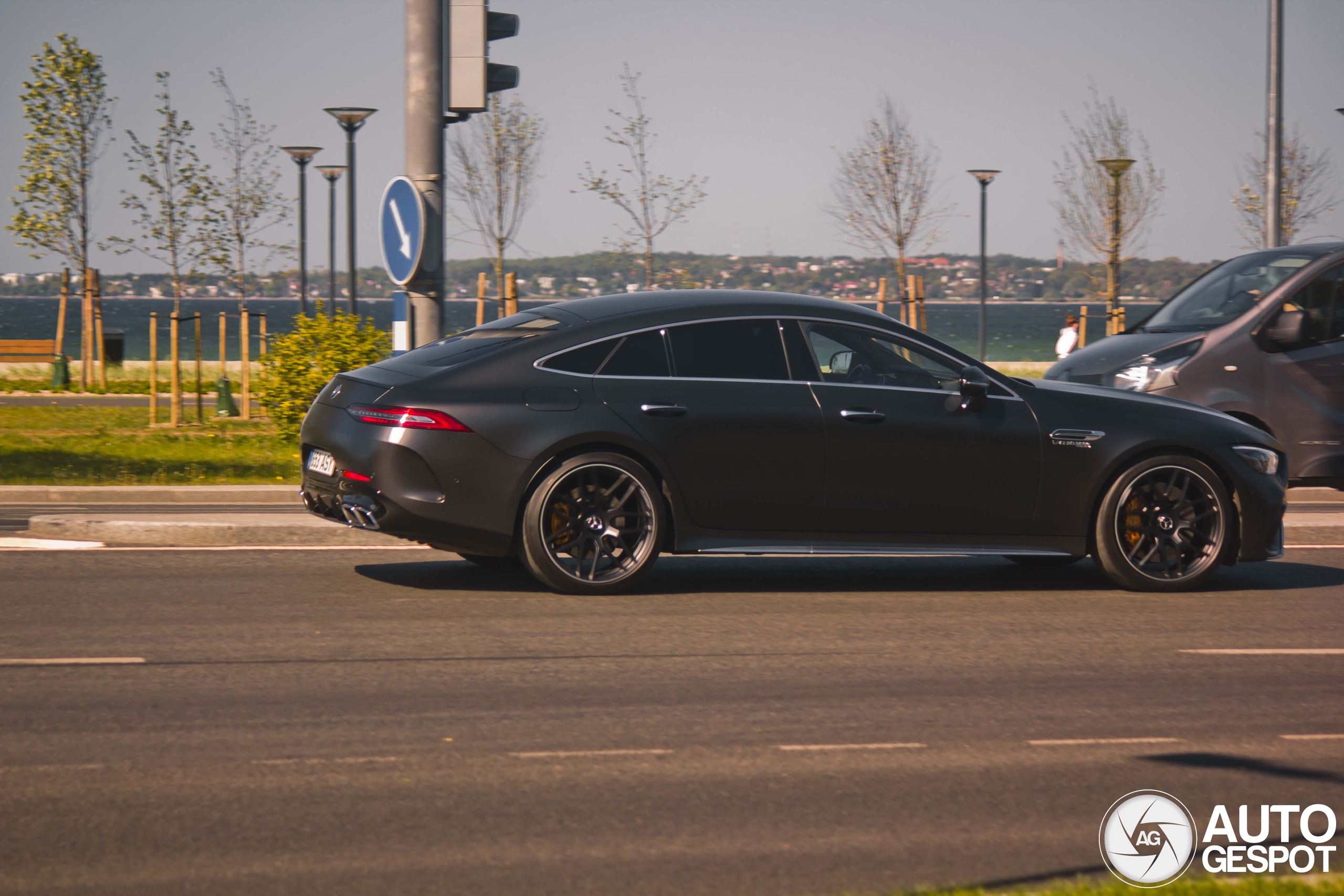 Mercedes-AMG GT 63 S X290