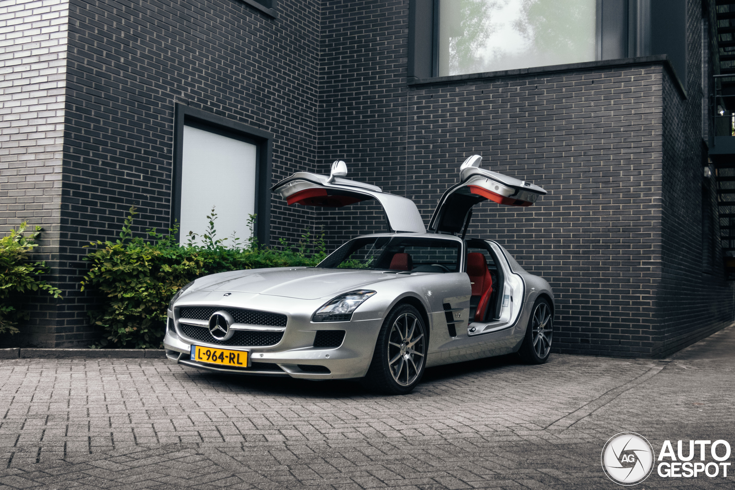 Mercedes-Benz SLS AMG