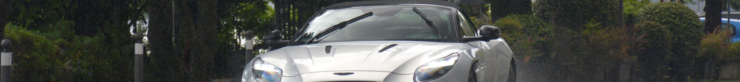 Aston Martin DB12 Volante