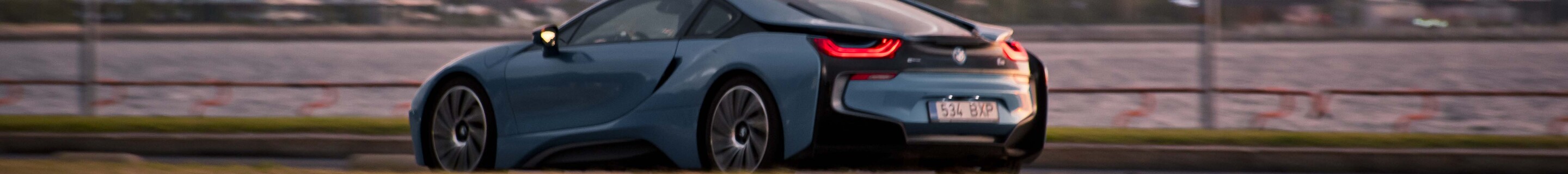 BMW i8