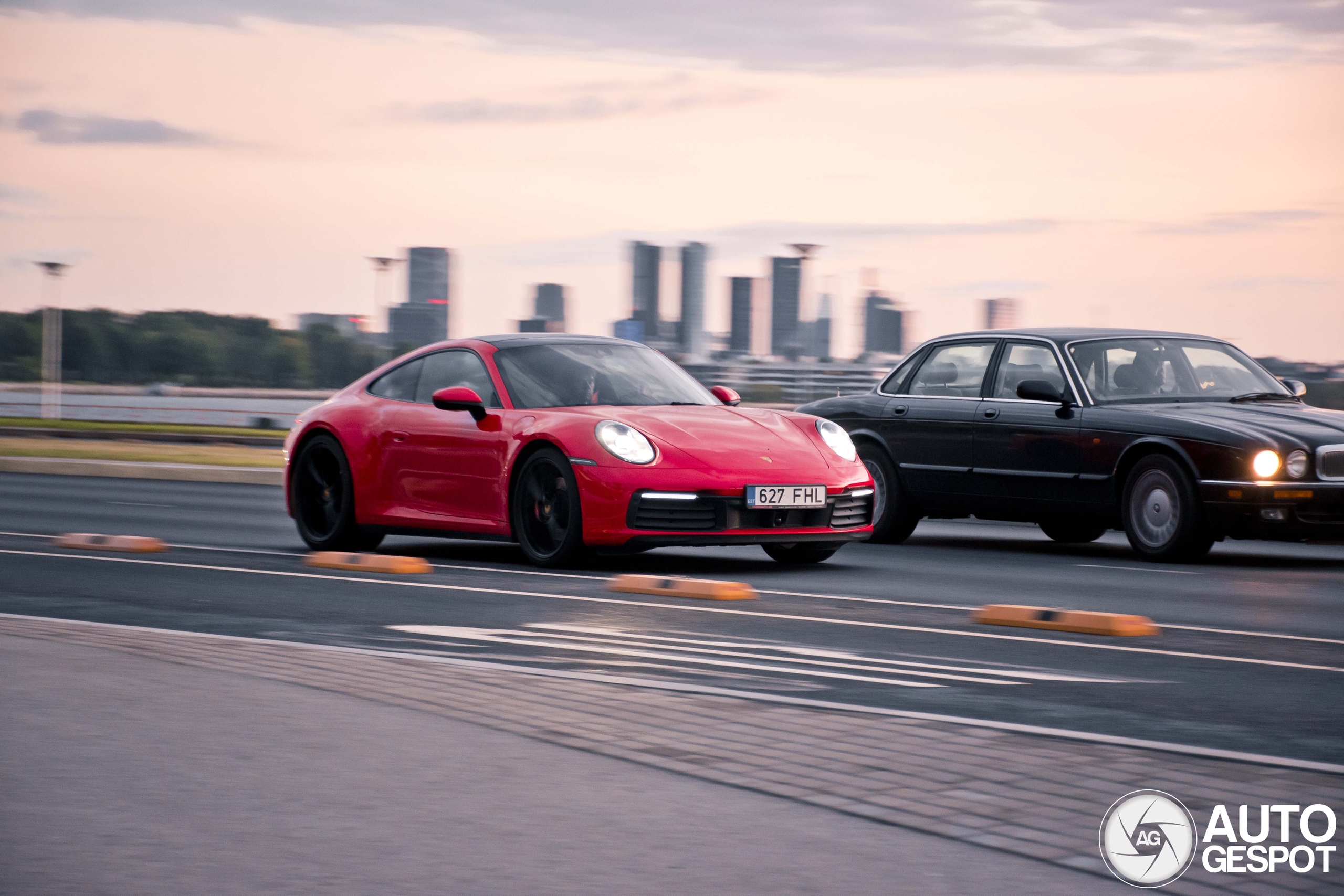 Porsche 992 Carrera 4S