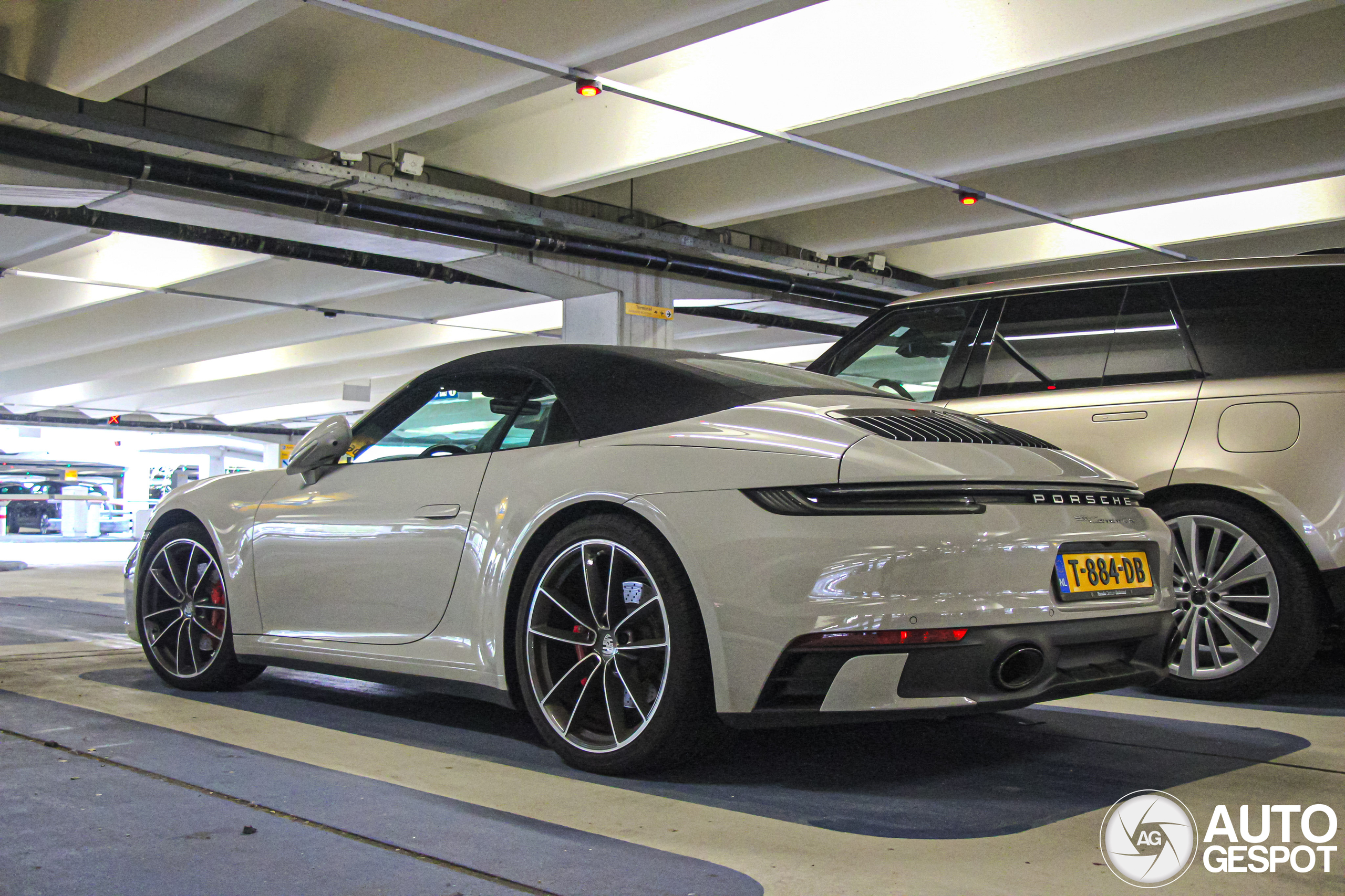 Porsche 992 Carrera 4S Cabriolet