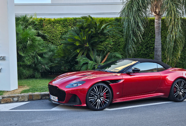 Aston Martin DBS Superleggera Volante