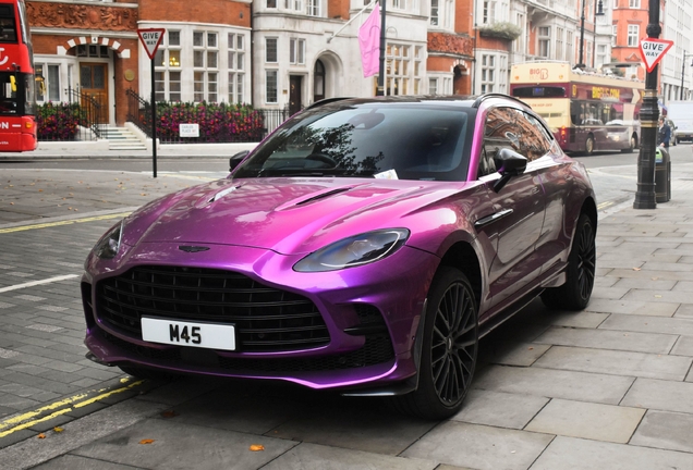 Aston Martin DBX707