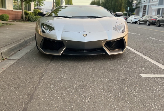 Lamborghini Aventador LP700-4