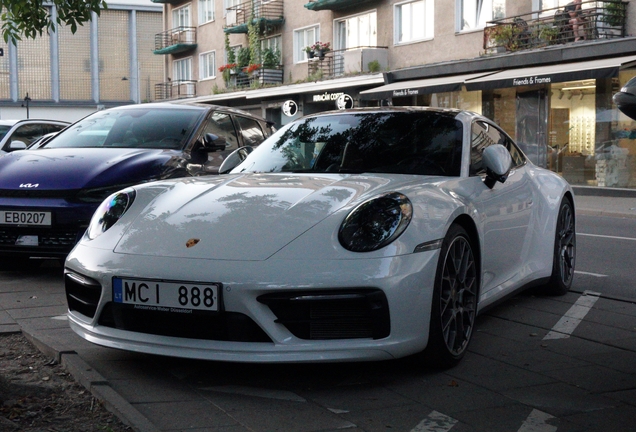 Porsche 992 Carrera 4S