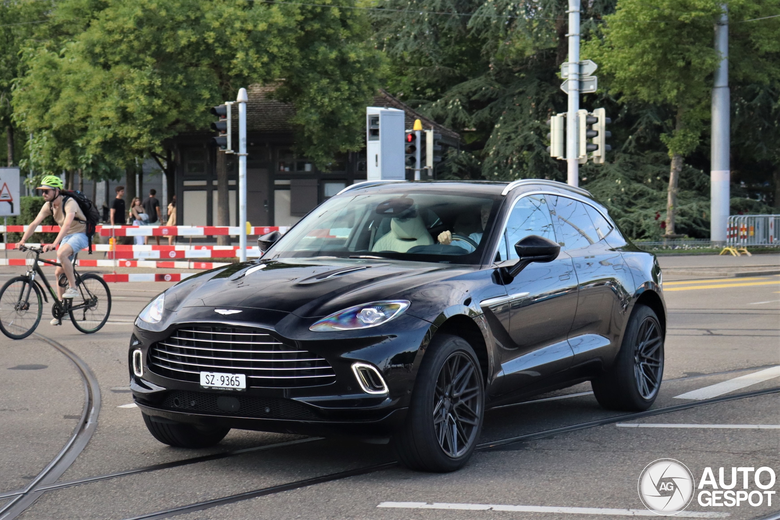 Aston Martin DBX