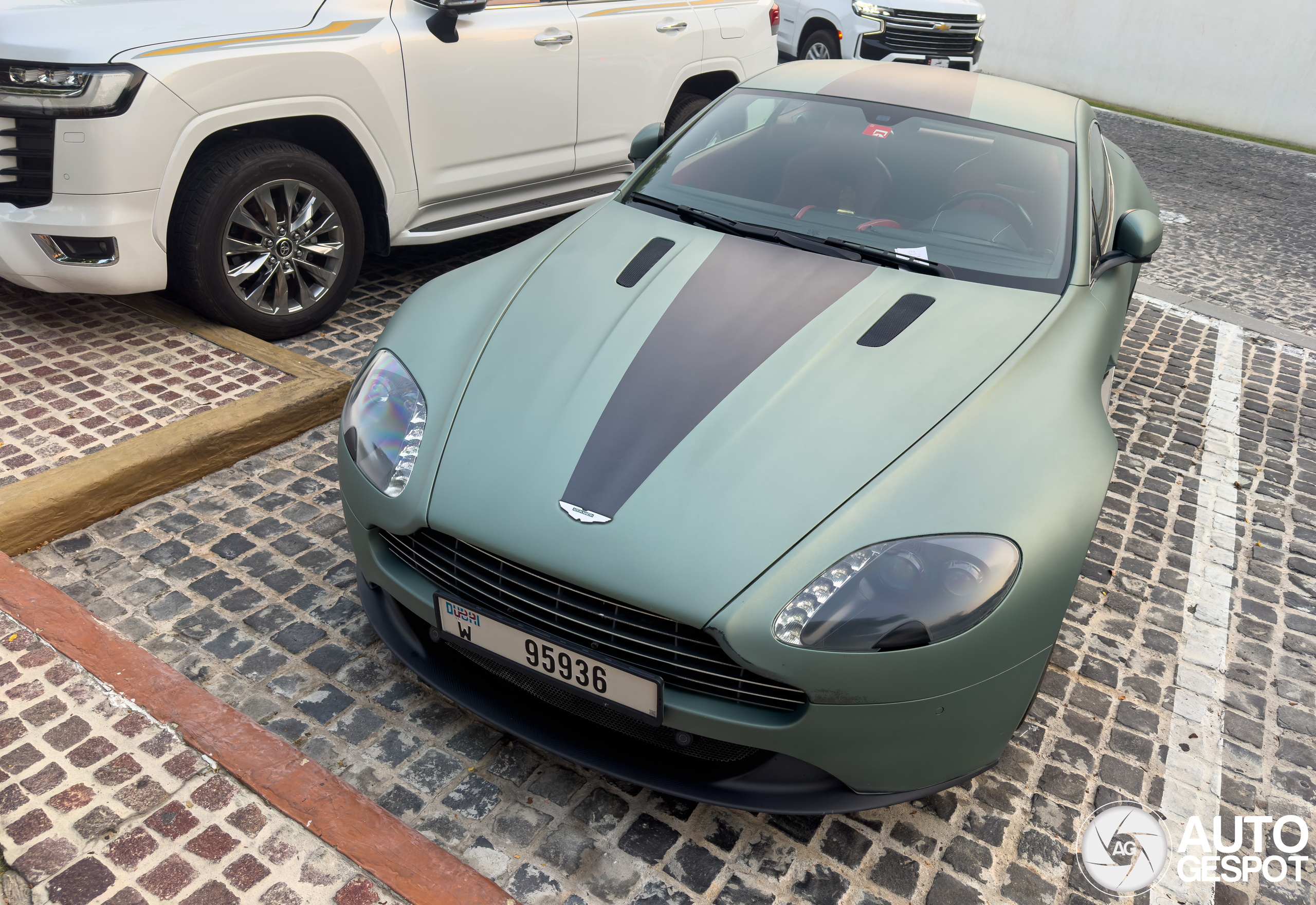 Aston Martin V8 Vantage S