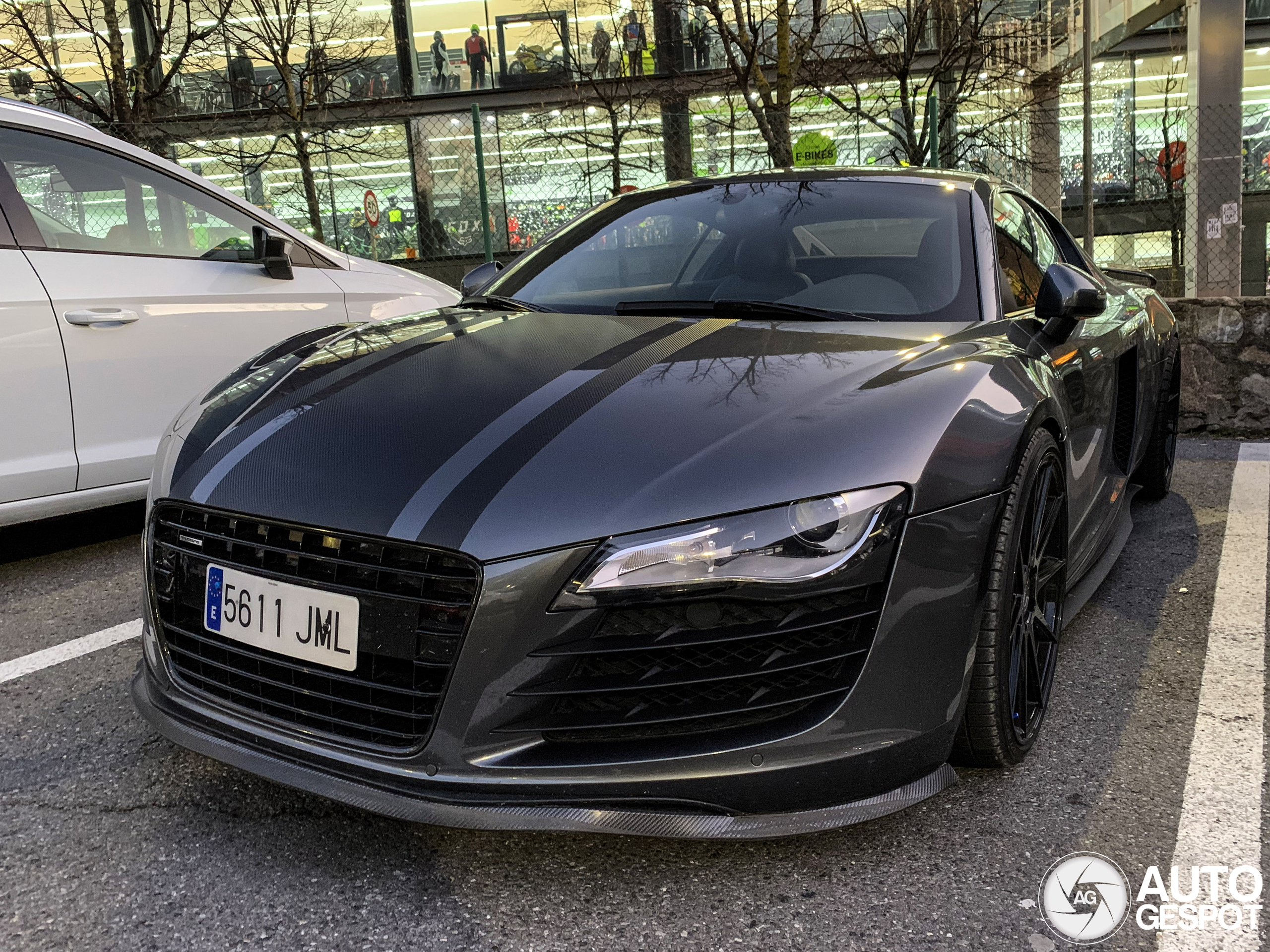 Audi R8