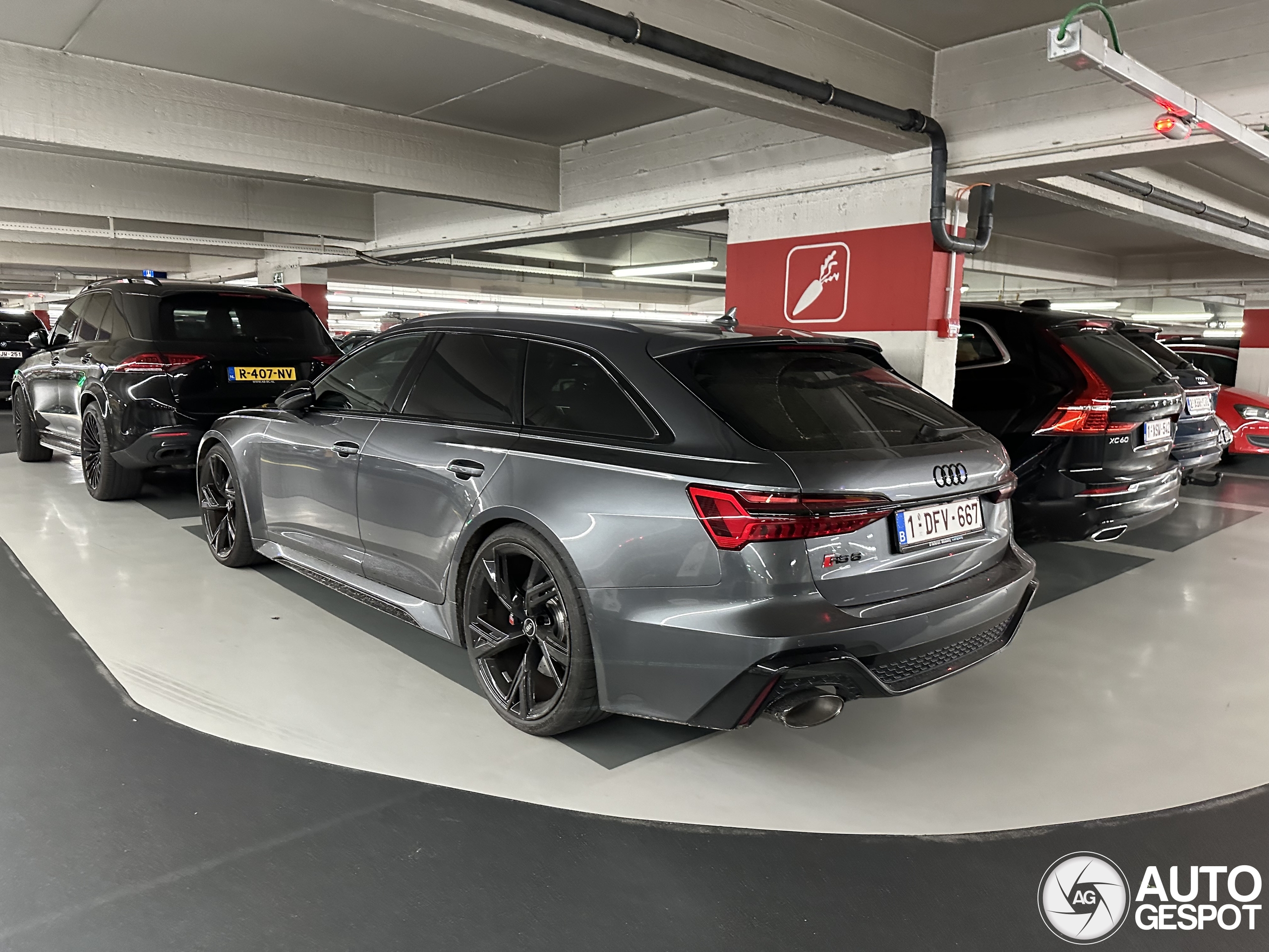 Audi RS6 Avant C8