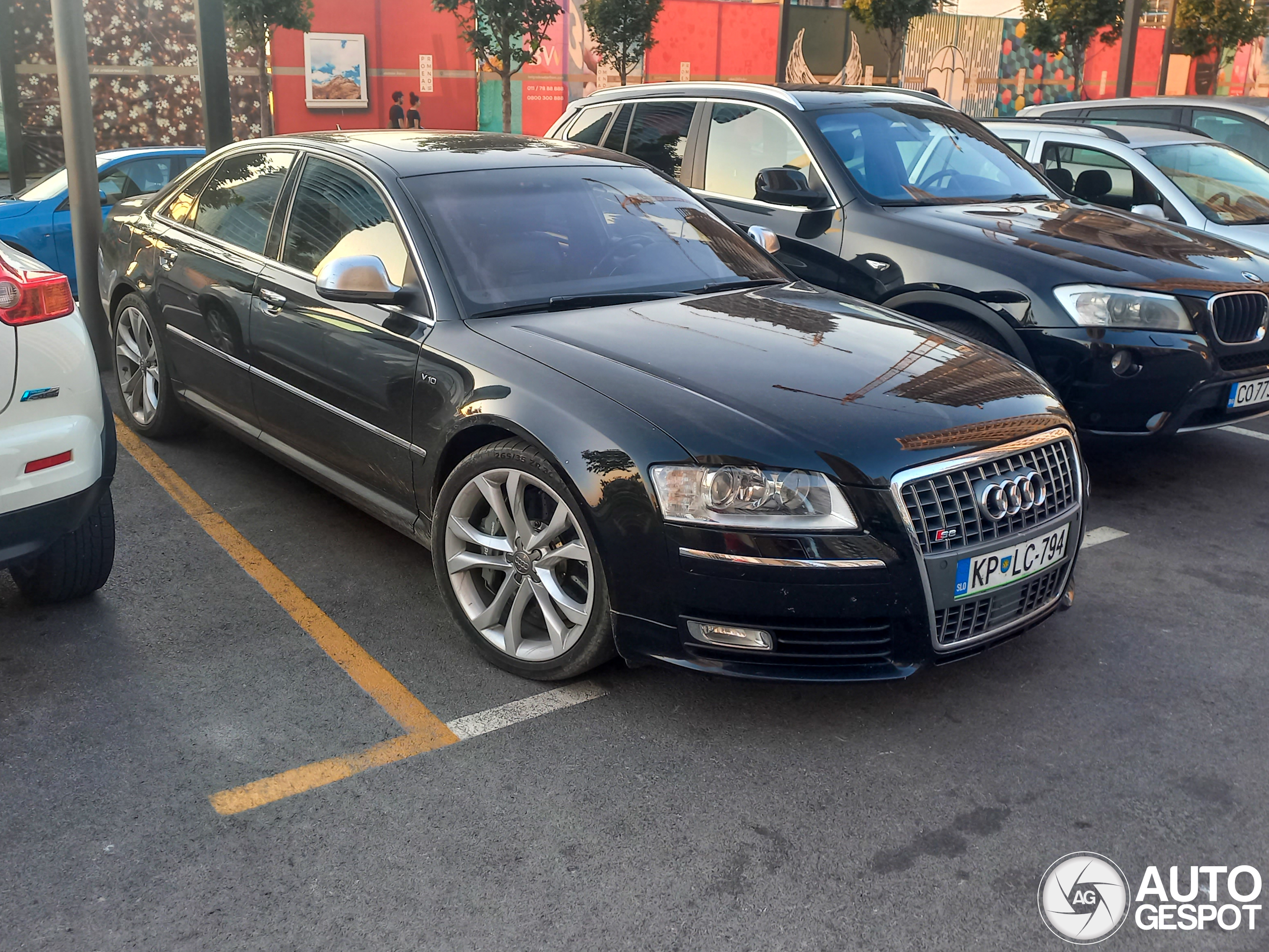 Audi S8 D3