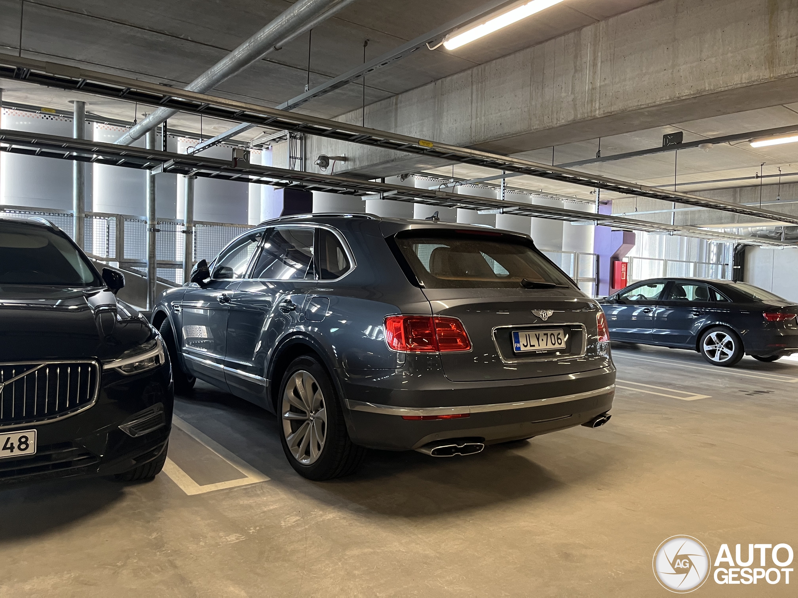 Bentley Bentayga Hybrid