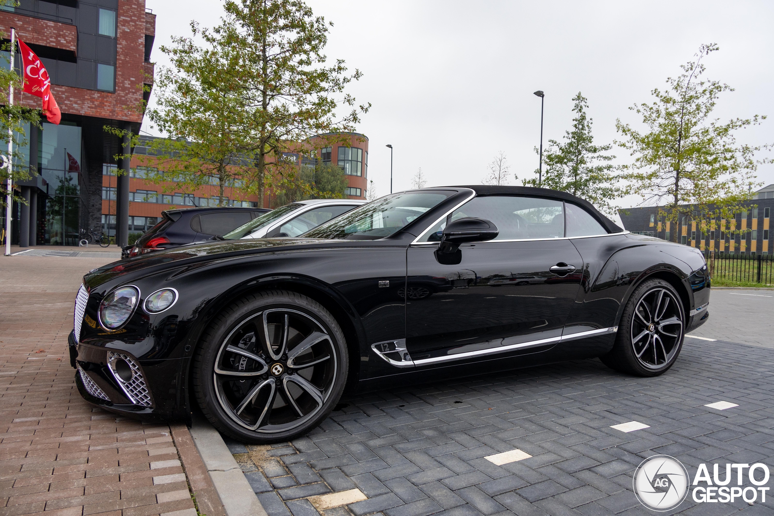 Bentley Continental GTC 2019 First Edition