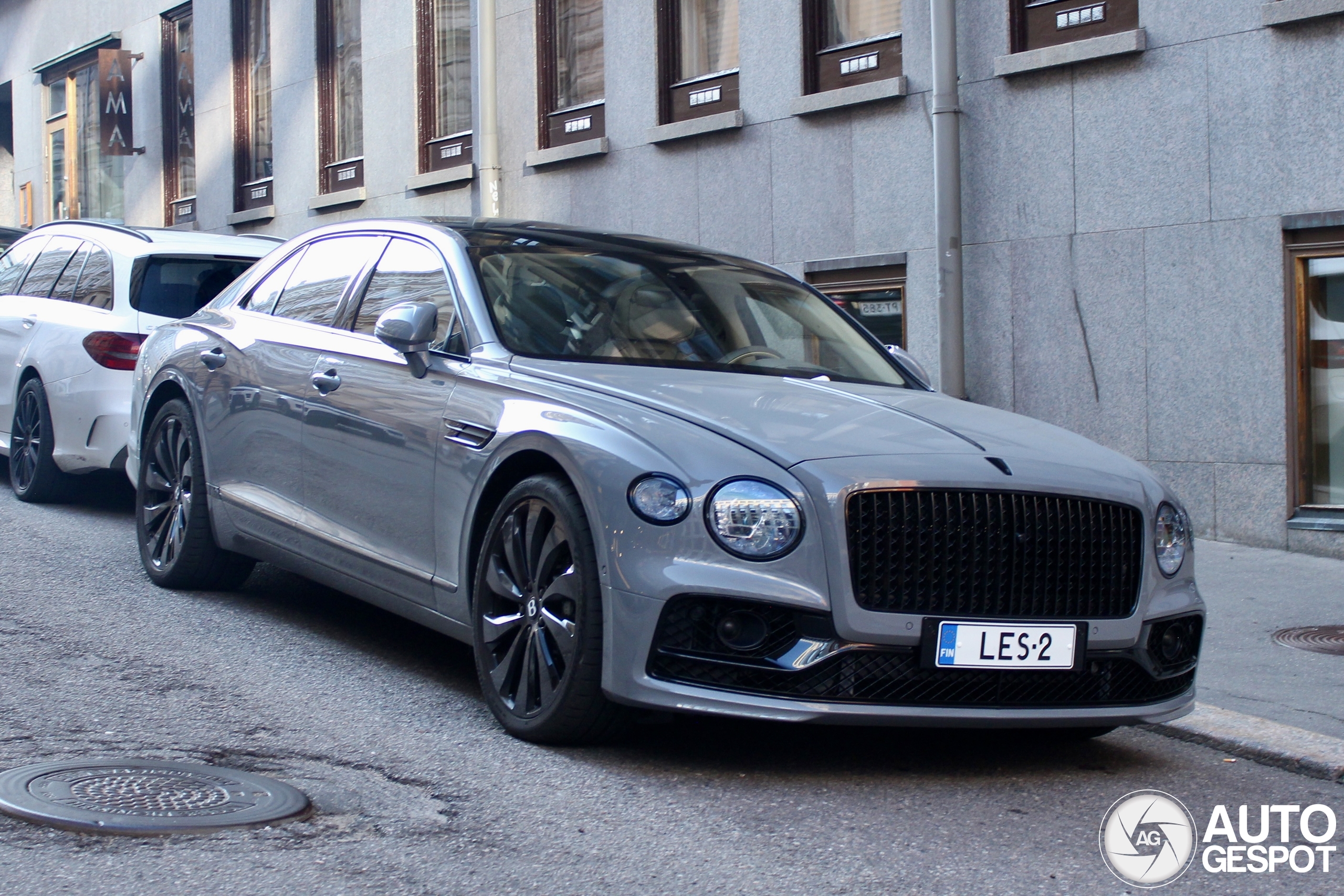 Bentley Flying Spur Hybrid