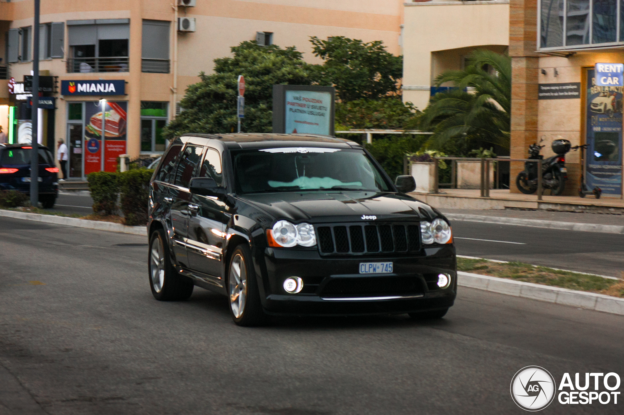 Jeep Grand Cherokee SRT-8 2005