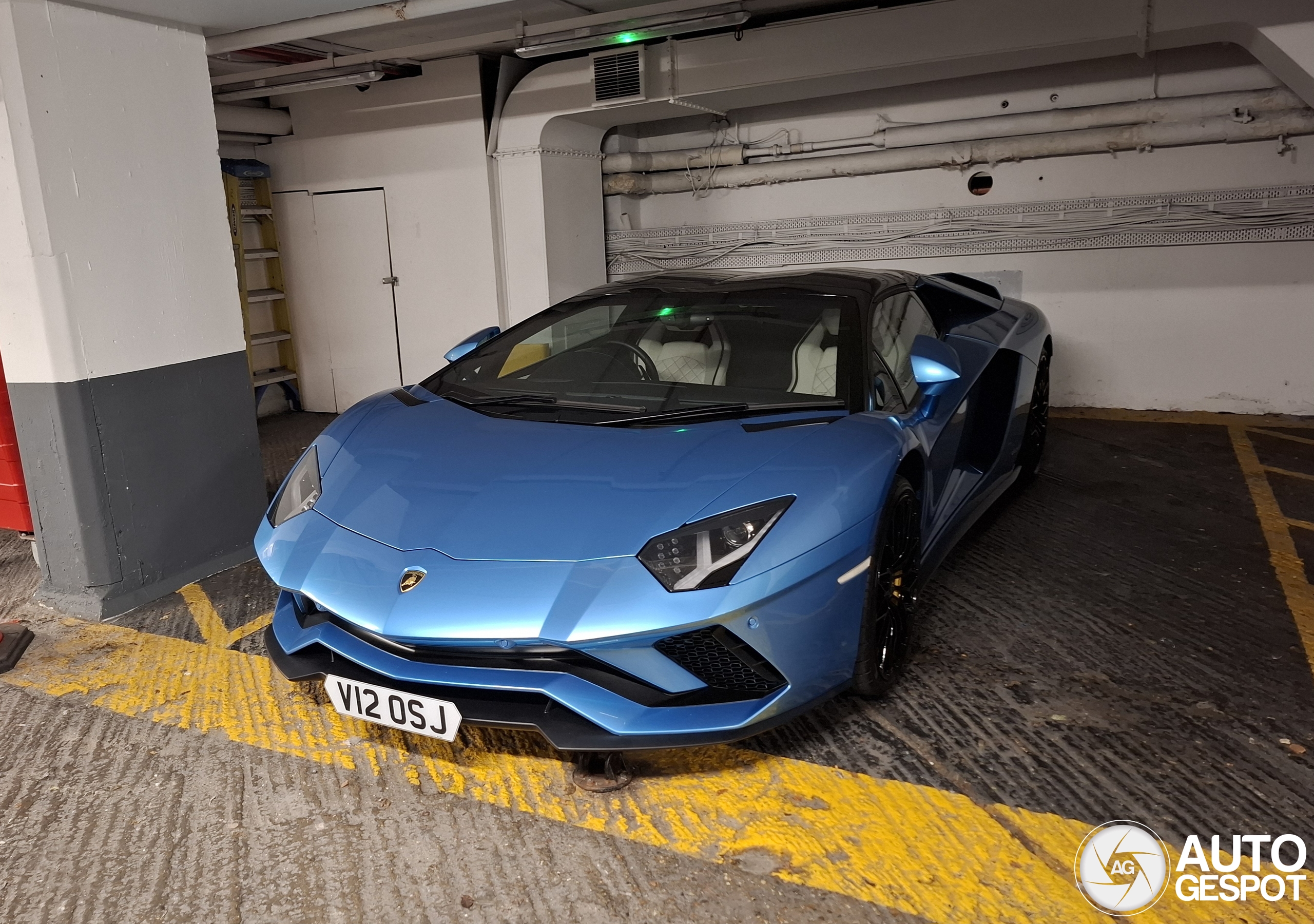 Lamborghini Aventador S LP740-4 Roadster