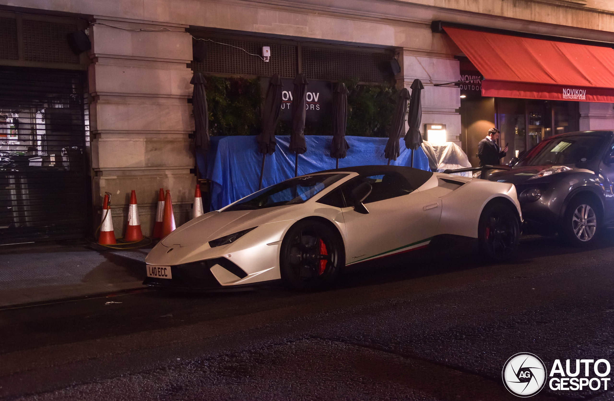 Lamborghini Huracán LP640-4 Performante Spyder