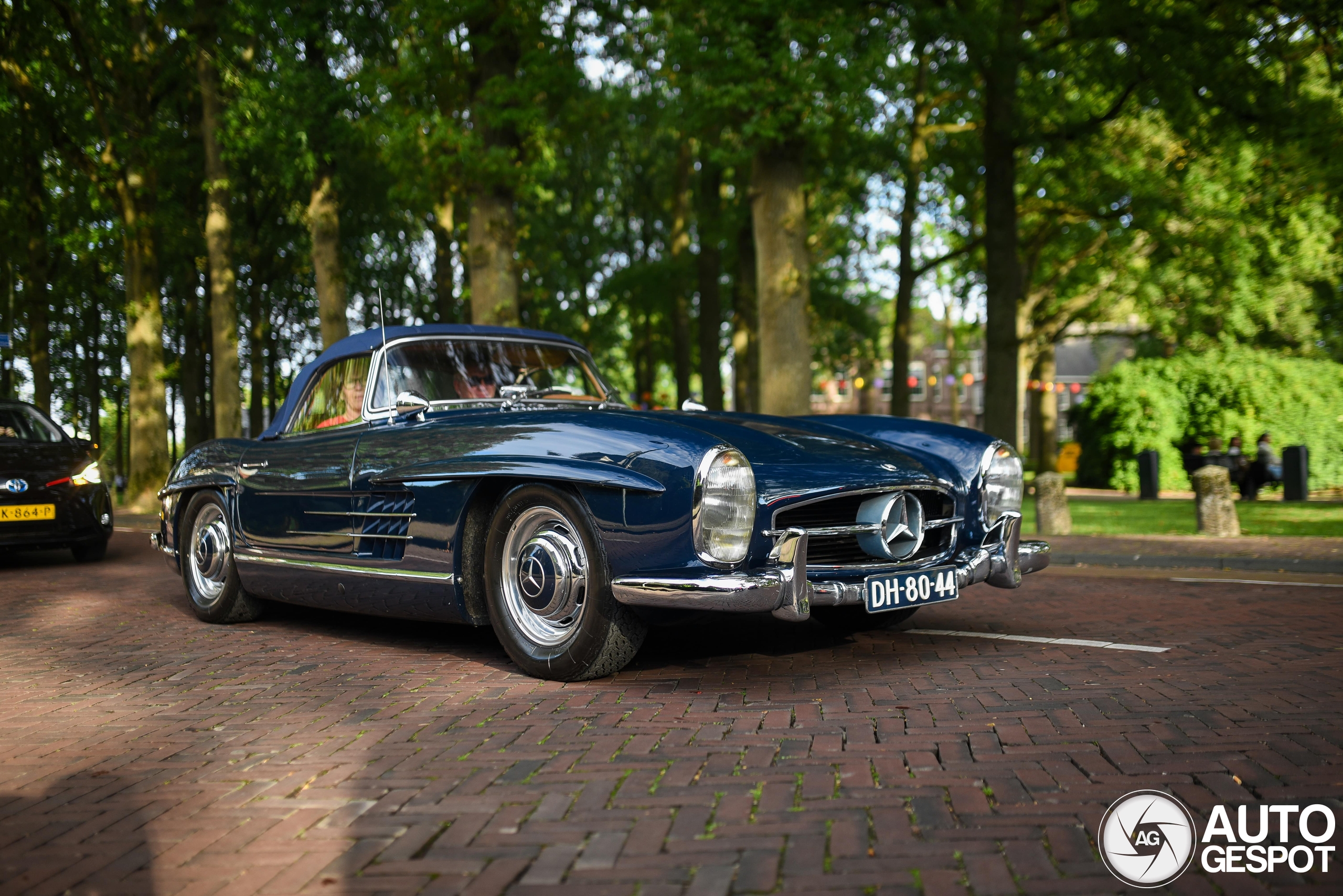 Mercedes-Benz 300SL Roadster