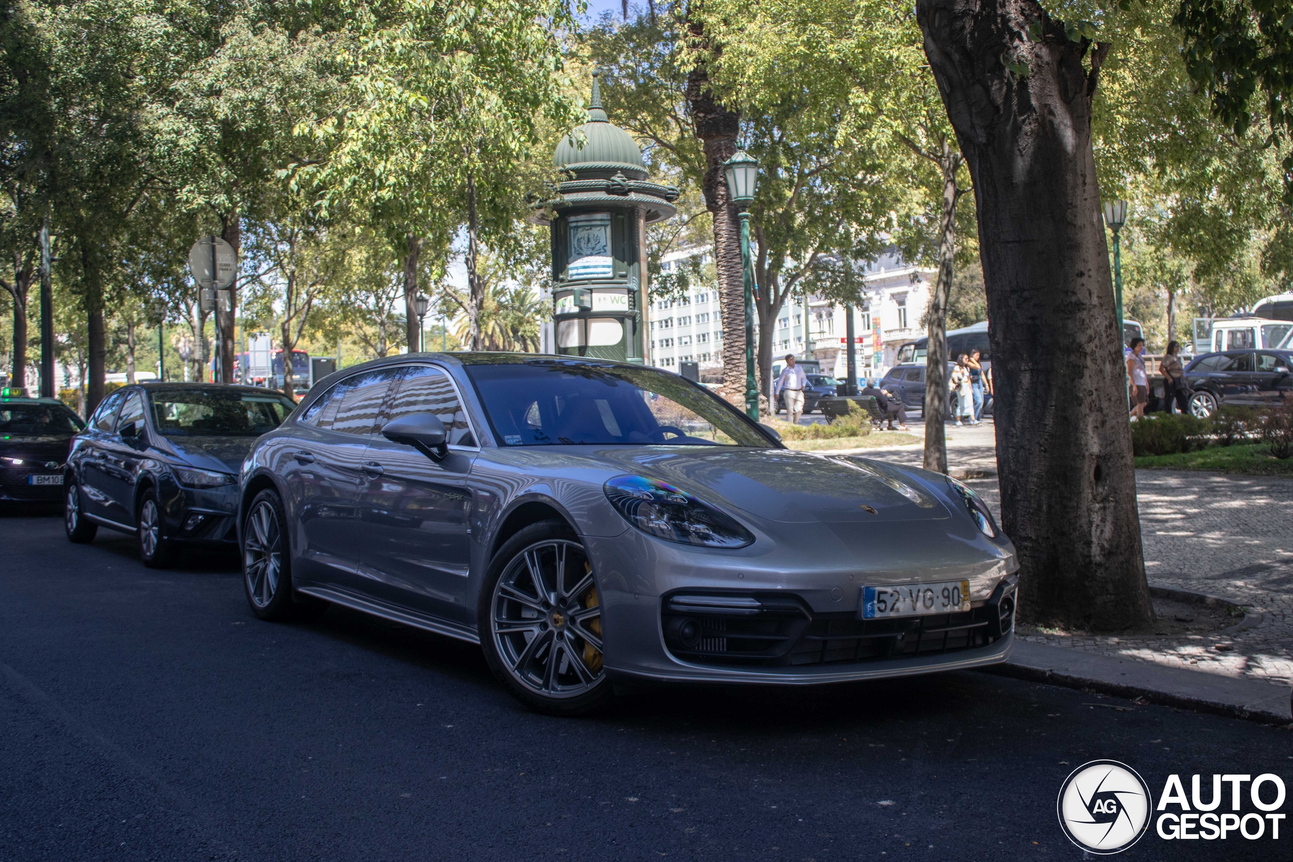 Porsche 971 Panamera Turbo S E-Hybrid Sport Turismo