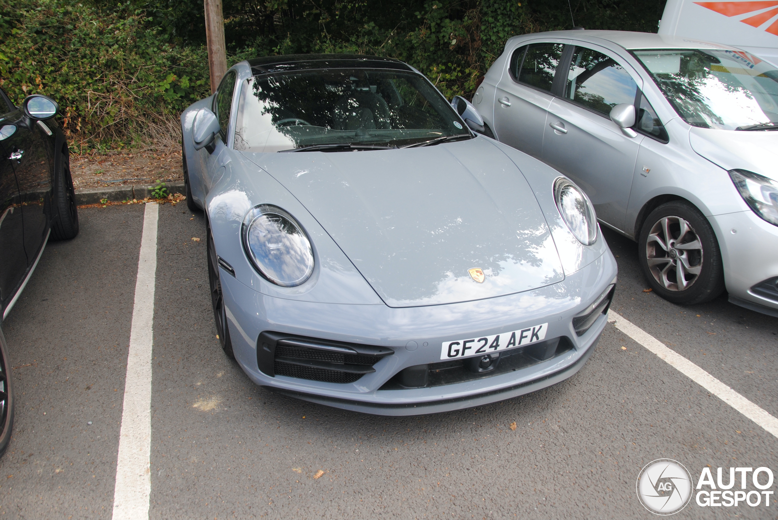 Porsche 992 Carrera GTS