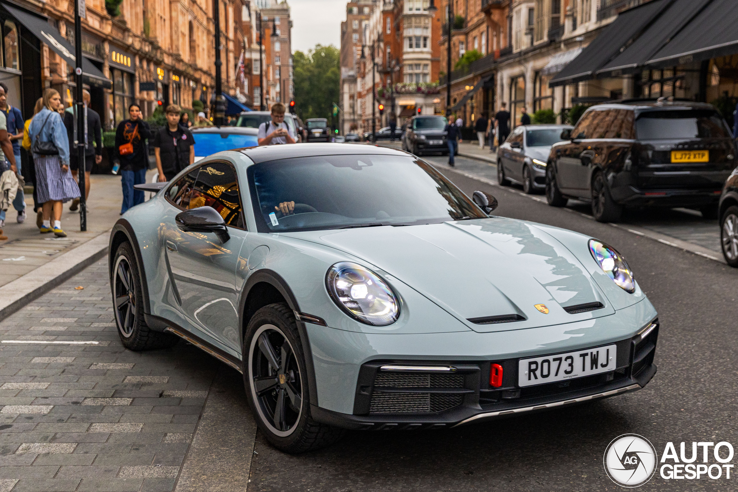 Porsche 992 Dakar