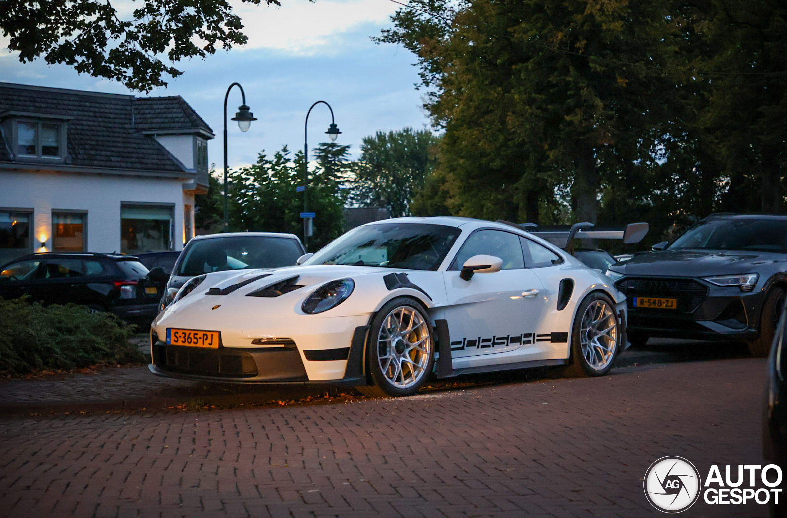 Porsche 992 GT3 RS