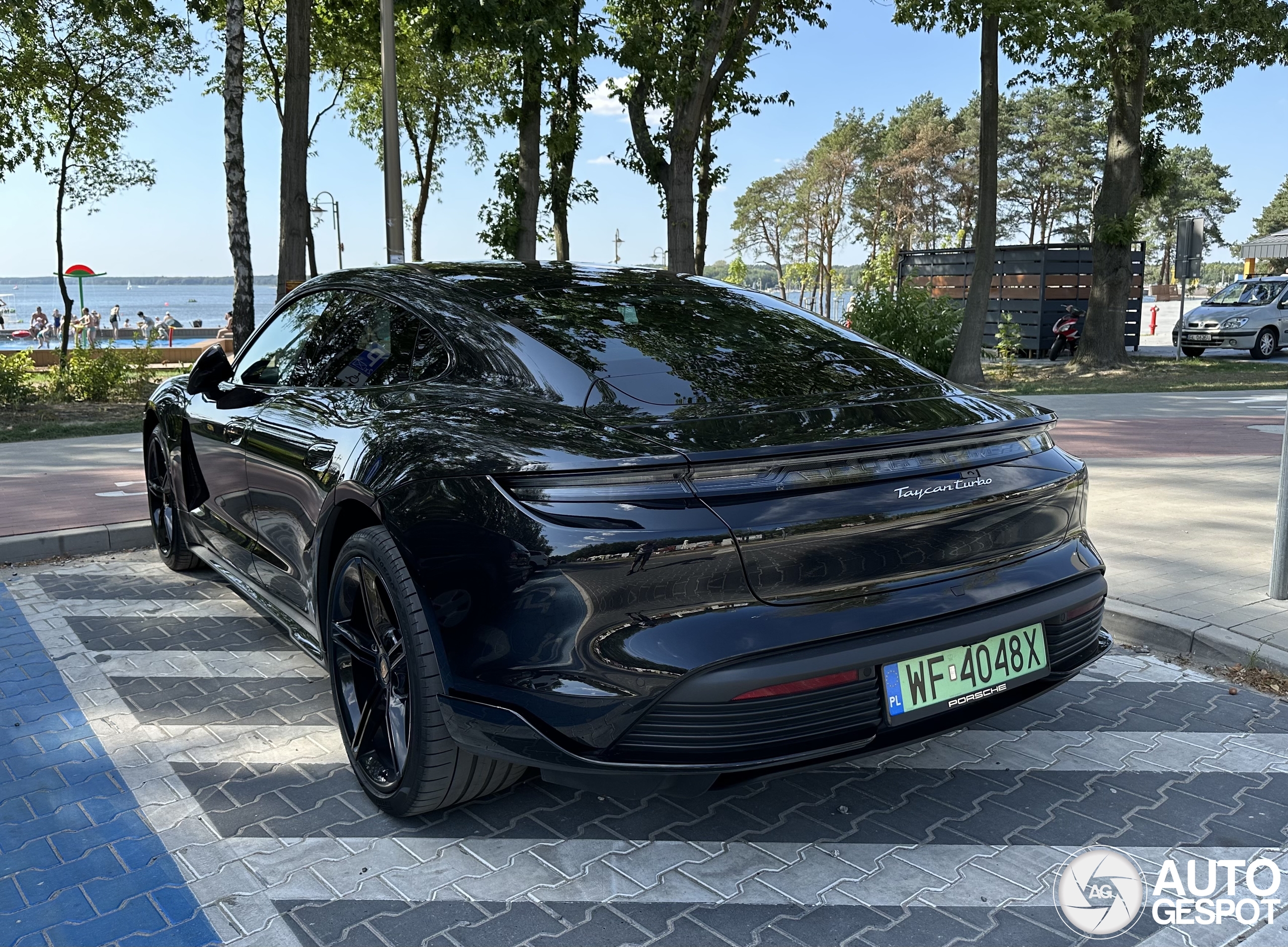 Porsche Taycan Turbo