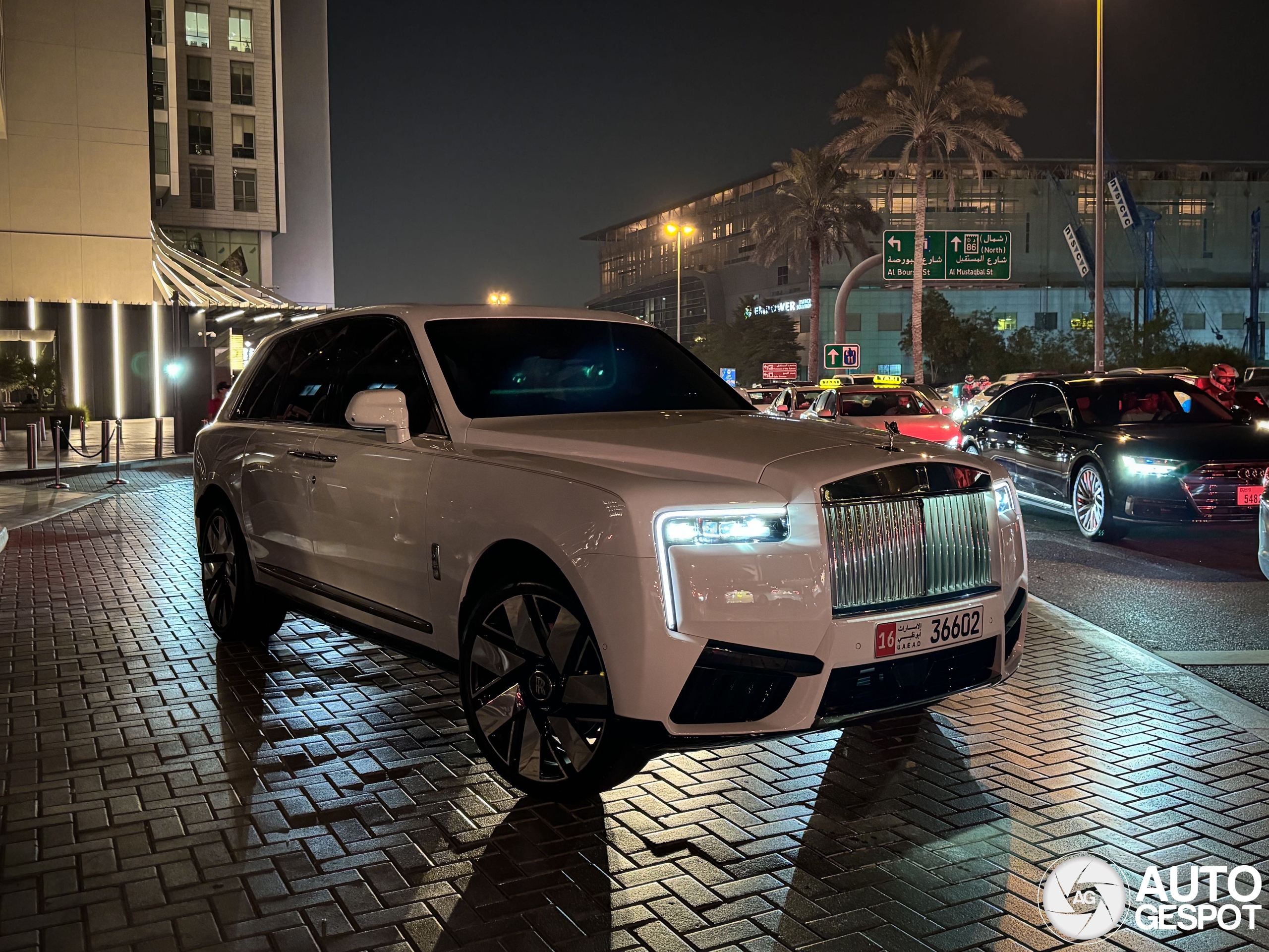 Vernieuwde Rolls-Royce Cullinan debuteert in Dubai