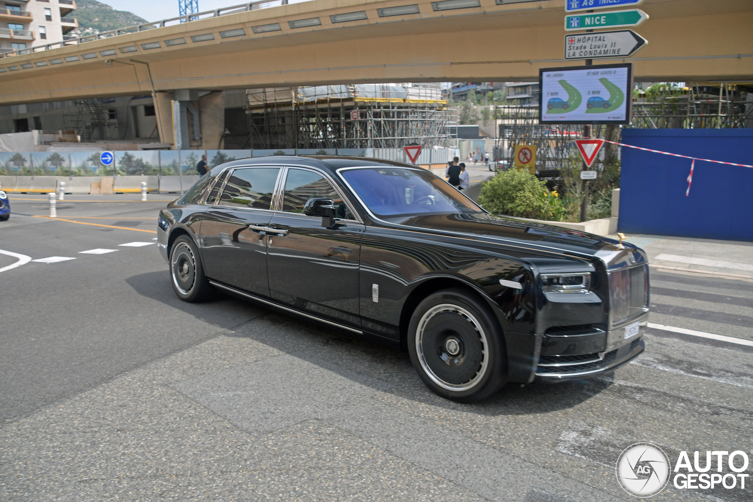 Rolls-Royce Phantom VIII EWB Series II