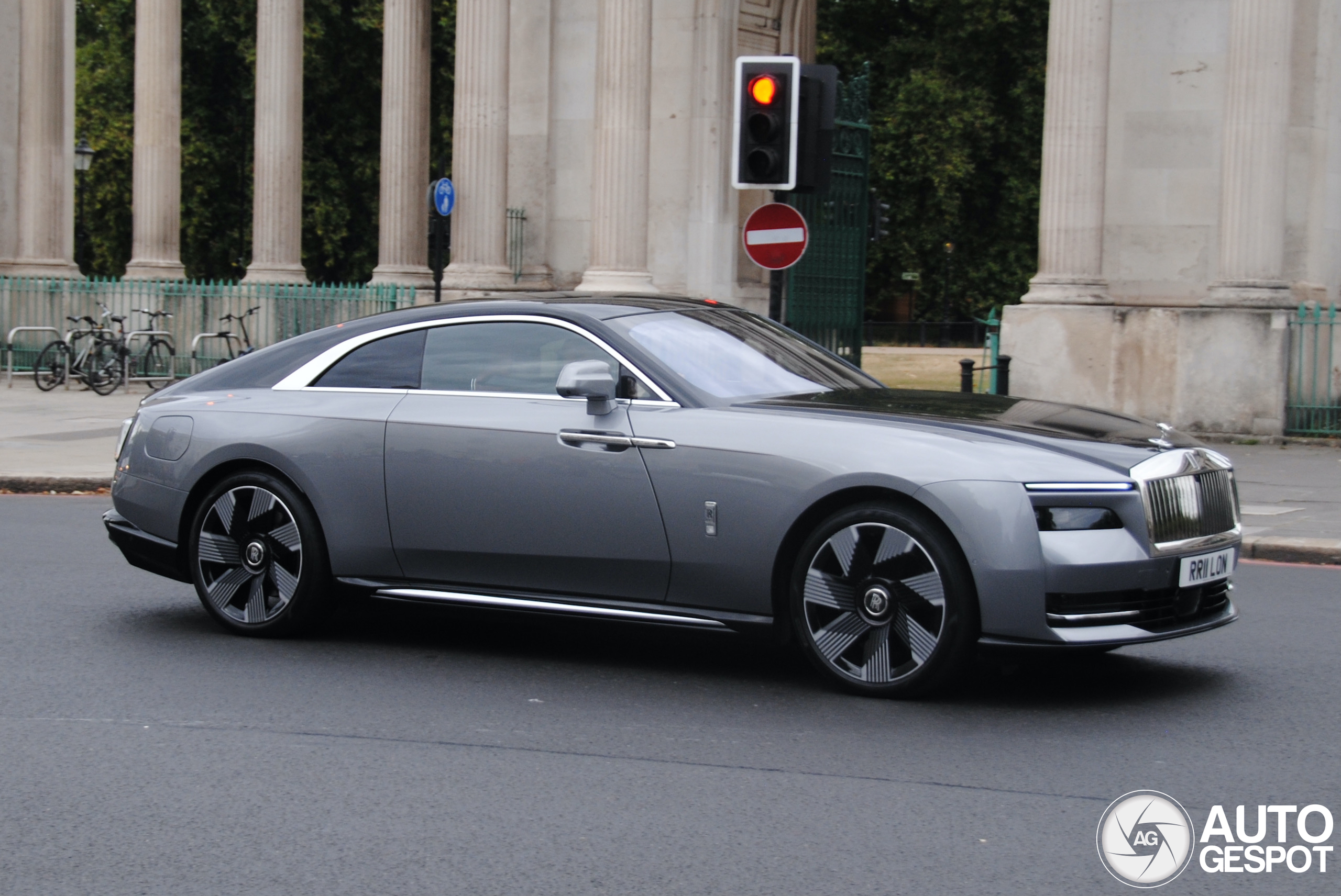 Rolls-Royce Spectre