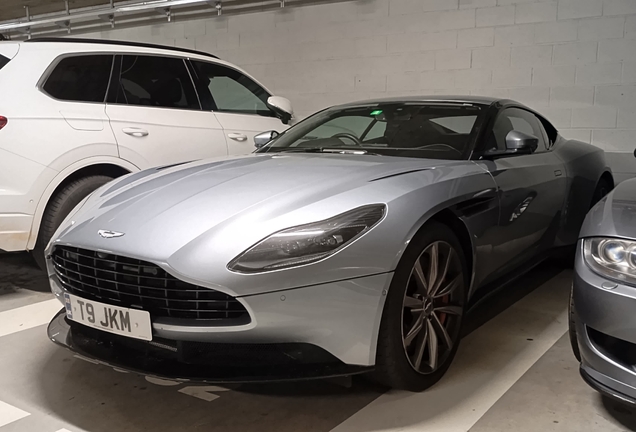 Aston Martin DB11 V8