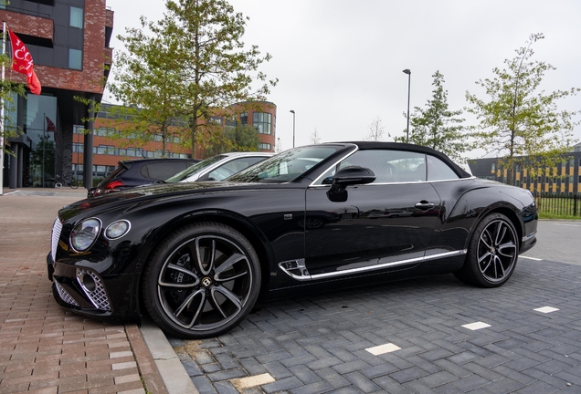 Bentley Continental GTC 2019