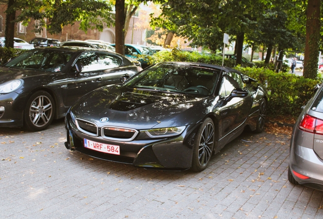 BMW i8 Roadster