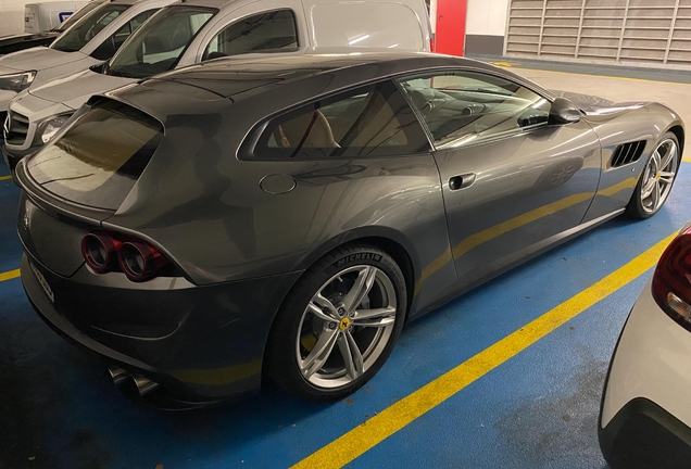 Ferrari GTC4Lusso