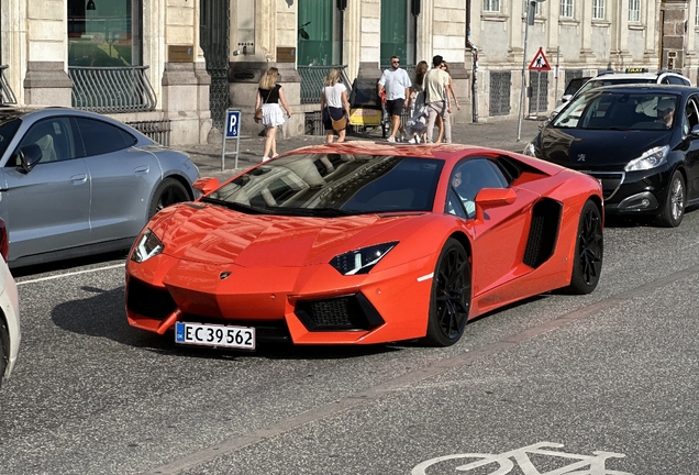 Lamborghini Aventador LP700-4