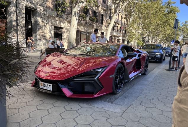 Lamborghini Revuelto